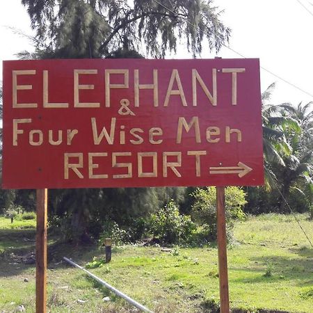 Elephant And Four Wise Men Resort Ram Nagar Экстерьер фото